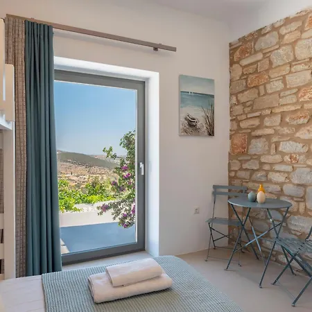 Lagaditis Lefkes (Paros)