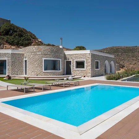 Lagaditis Villa