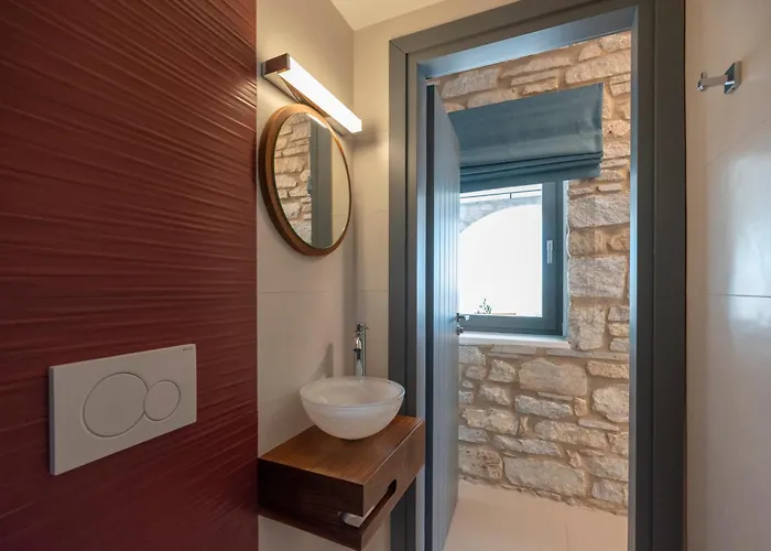 Lagaditis Λεύκες